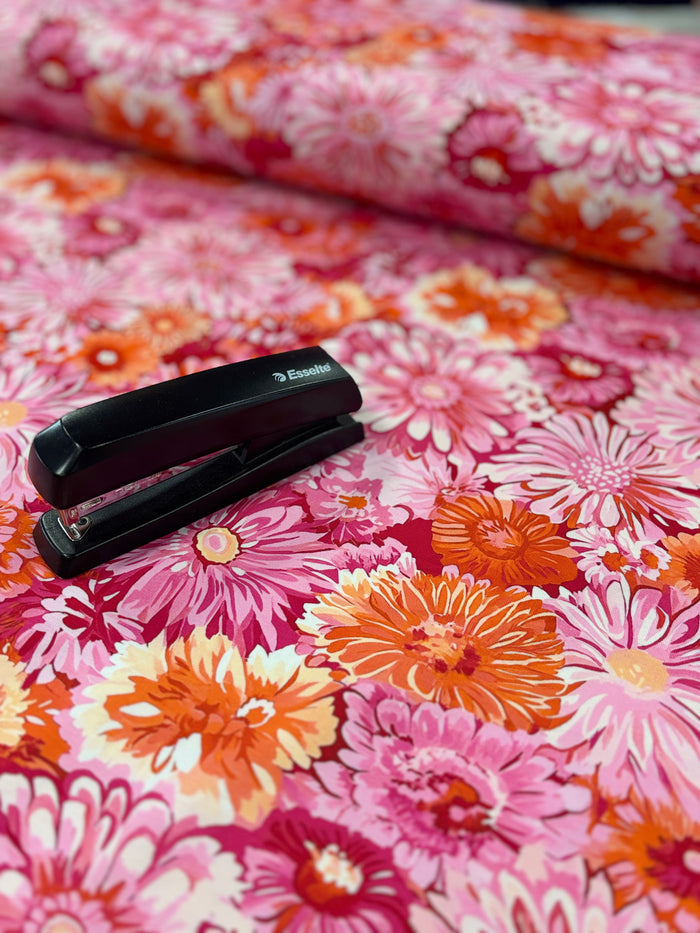 Violet Flowers V1 Jersey - Per 50cm - Family Fabrics B.V.