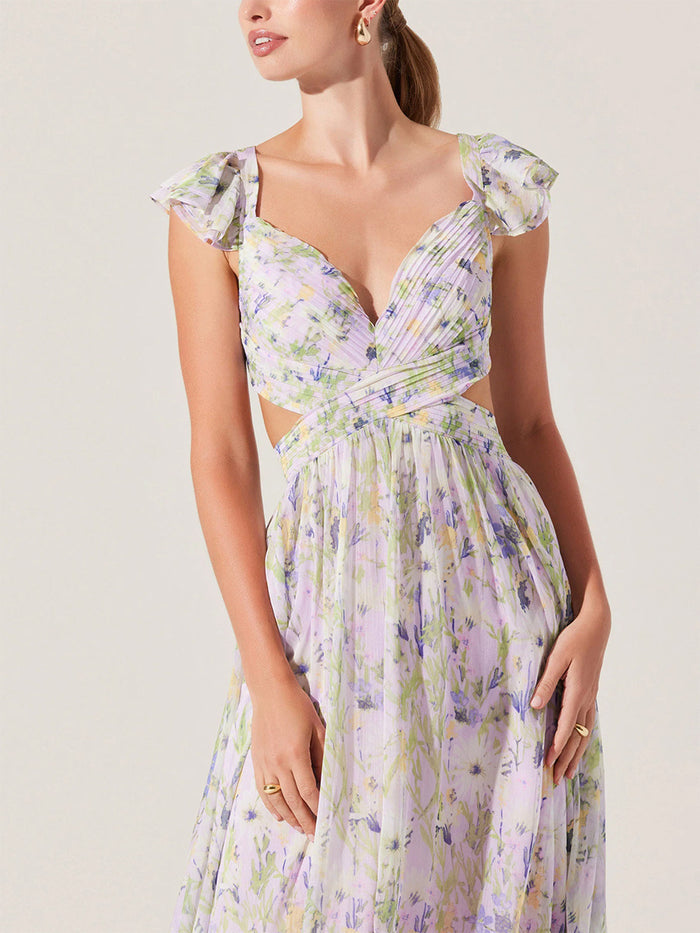 detail-image | floral maxi dress | airy and delicate | close-up of the bodice, showing the pleated design and gentle ruching