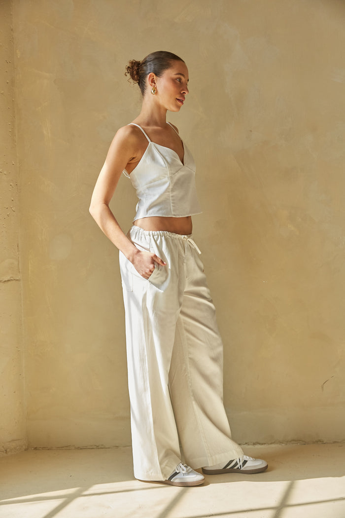 ivory linen sweetheart tank with lace up open back | european summer outfit inspo