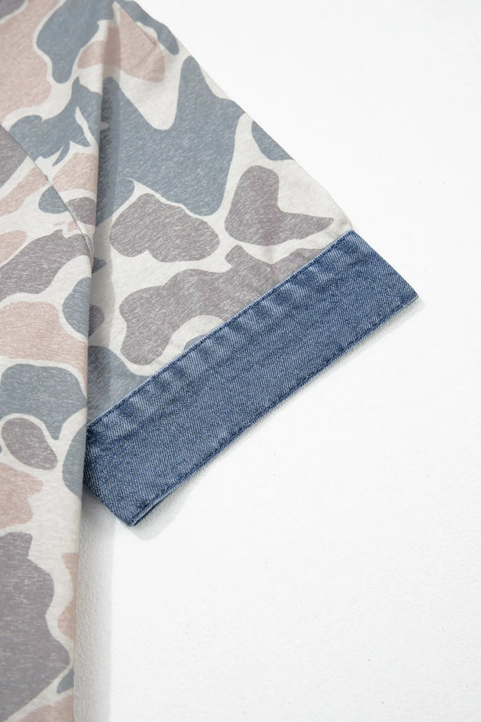 Camouflage Print Denim Patchwork Polo Collar Tee – Multicolour