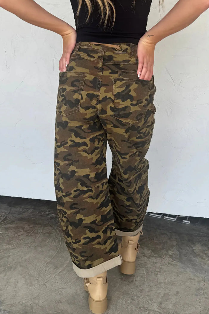 Camouflage Print Retro Grommet Tie Waist Loose Jeans – Multicolour