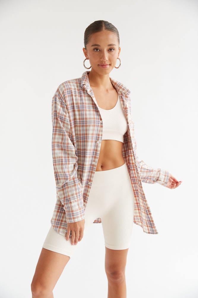 women's fall fashion - plaid flannel and white matching biker shorts set