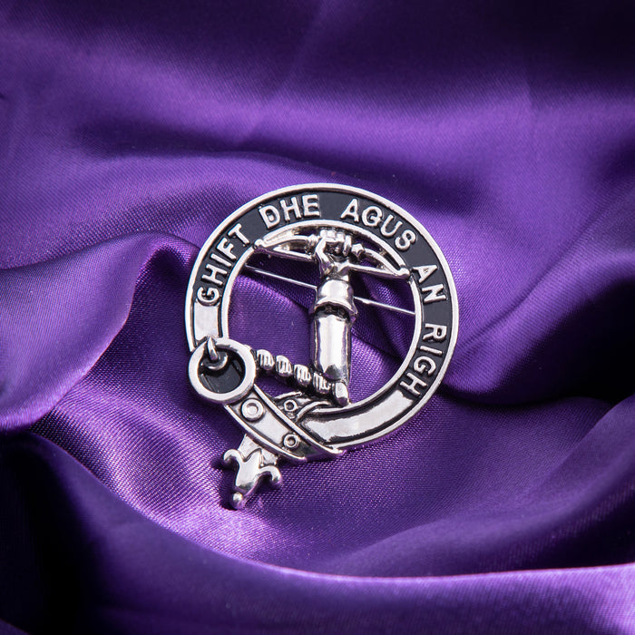 Clan Badge Macinnes - Heritage Of Scotland - MACINNES