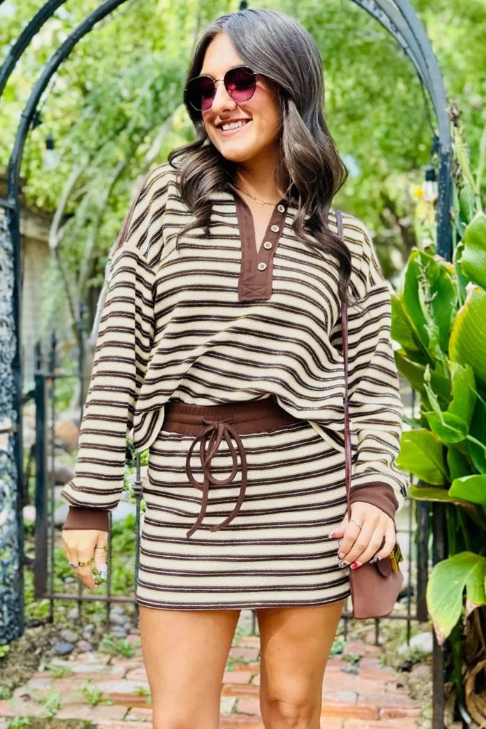 Contrast Trim Button Neck Long Sleeve Top Drawstring Mini Skirt Set – Brown Stripe