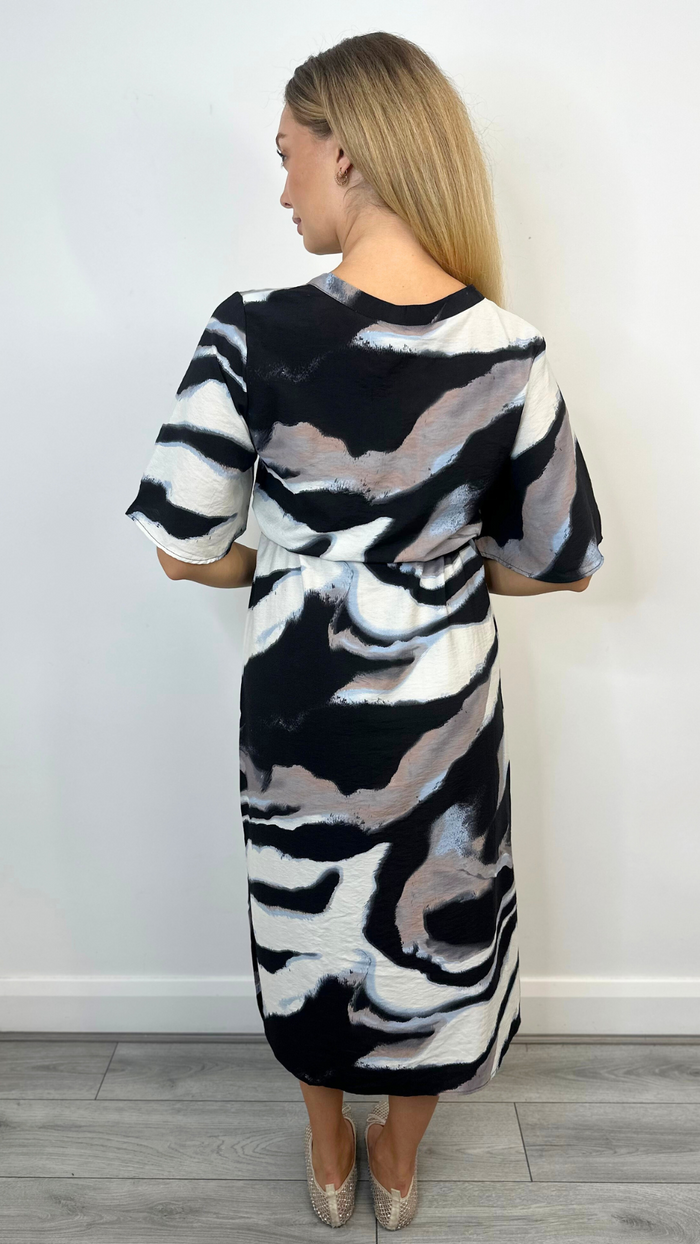 Dina Shirt Dress (Black/White Sand)