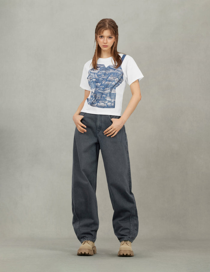 Distressed Kamon Appliqué Embroidery Balloon Fit Jeans