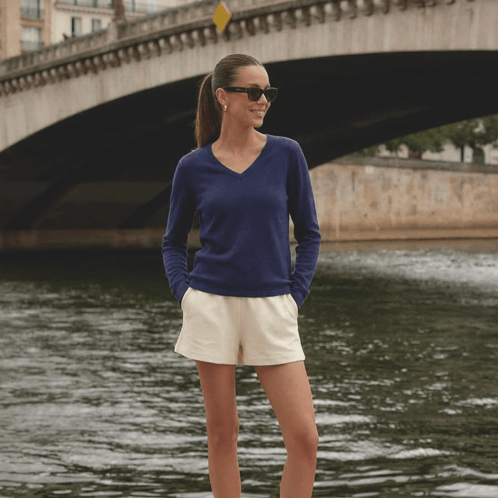 Dunedin Cashmere Women’s 100% Cashmere V-Neck Jumper – Astral - Heritage Of Scotland - XS