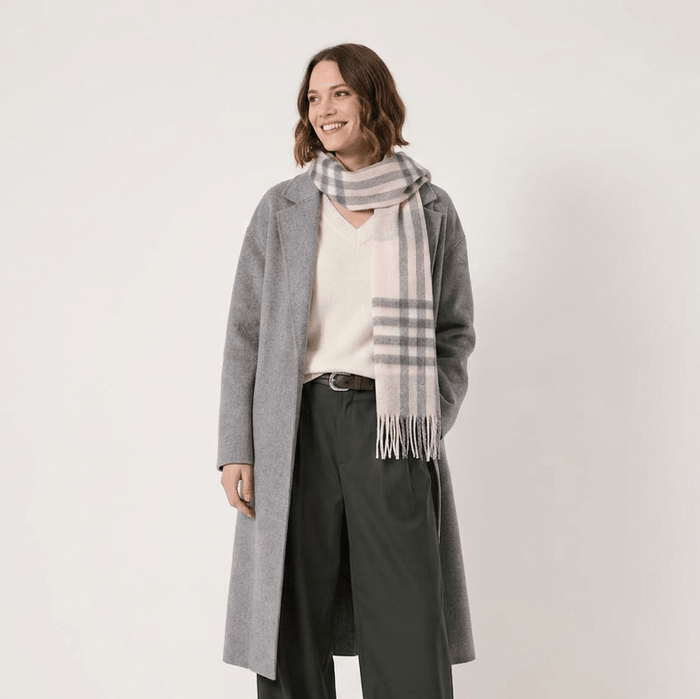 Edinburgh 100% Lambswool Scarf – Premium Soft Wool Wrap - Chequer Tartan Light Pink And Grey - Heritage Of Scotland -