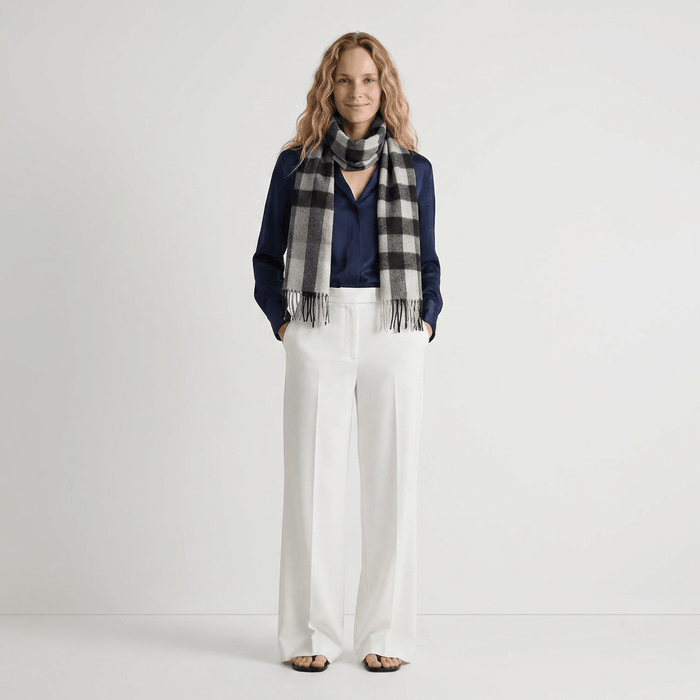 Edinburgh Cashmere Premium Lightweight Scarf - Soft Luxury Wrap - Bannockbane Silver - Heritage Of Scotland -