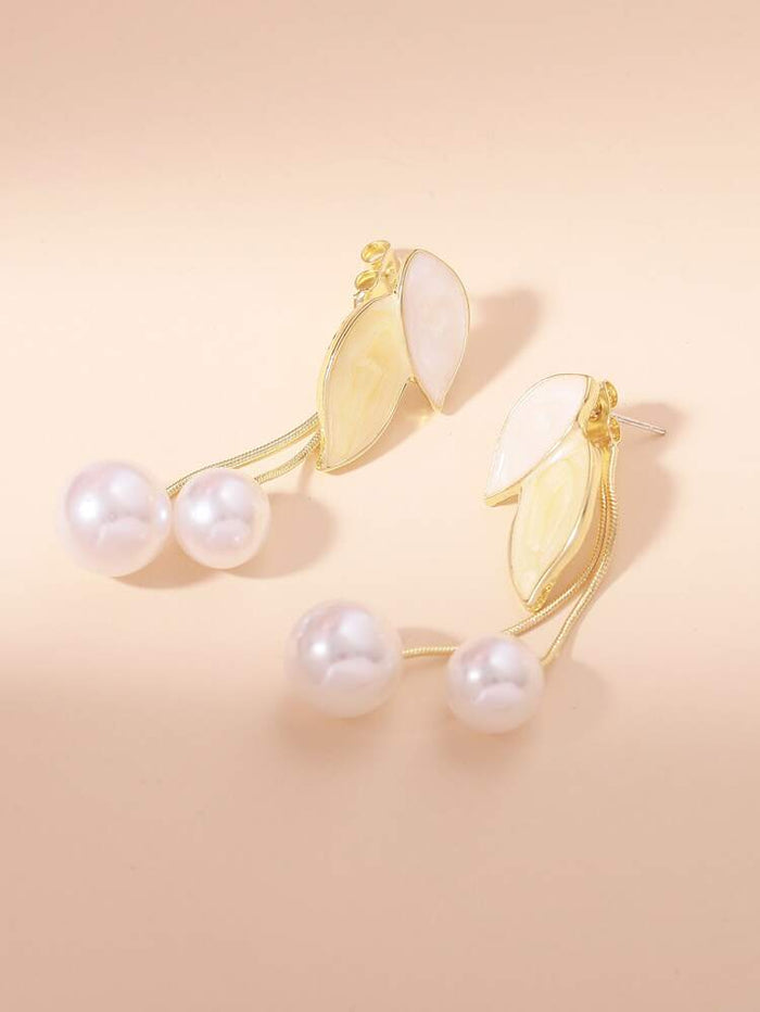 Elegant Leaf Pearl Drop Earrings – Gold Tone Minimalist Statement Earrings for Women