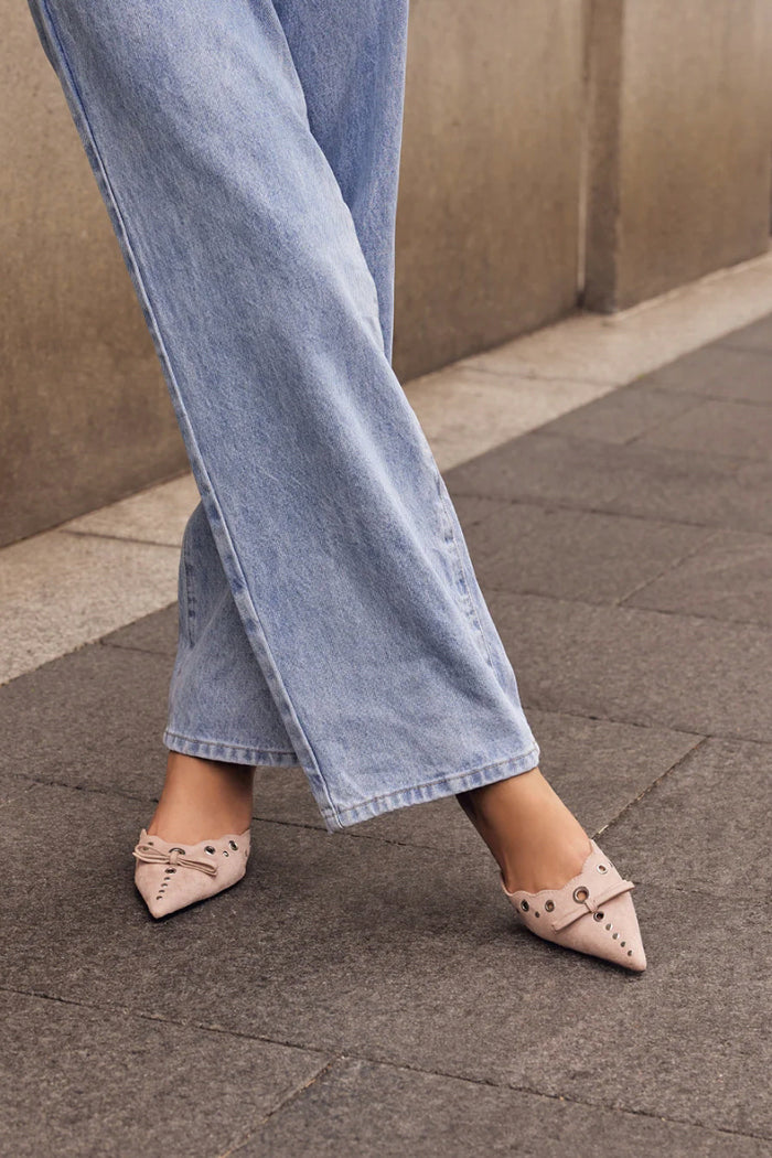 dusty rose vintage inspired pointed mule - low pointed toe kitten heel - tony bianco dupe