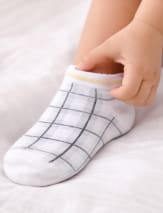 Girls Ankle Socks – White Short Socks with Grey Plaid Pattern