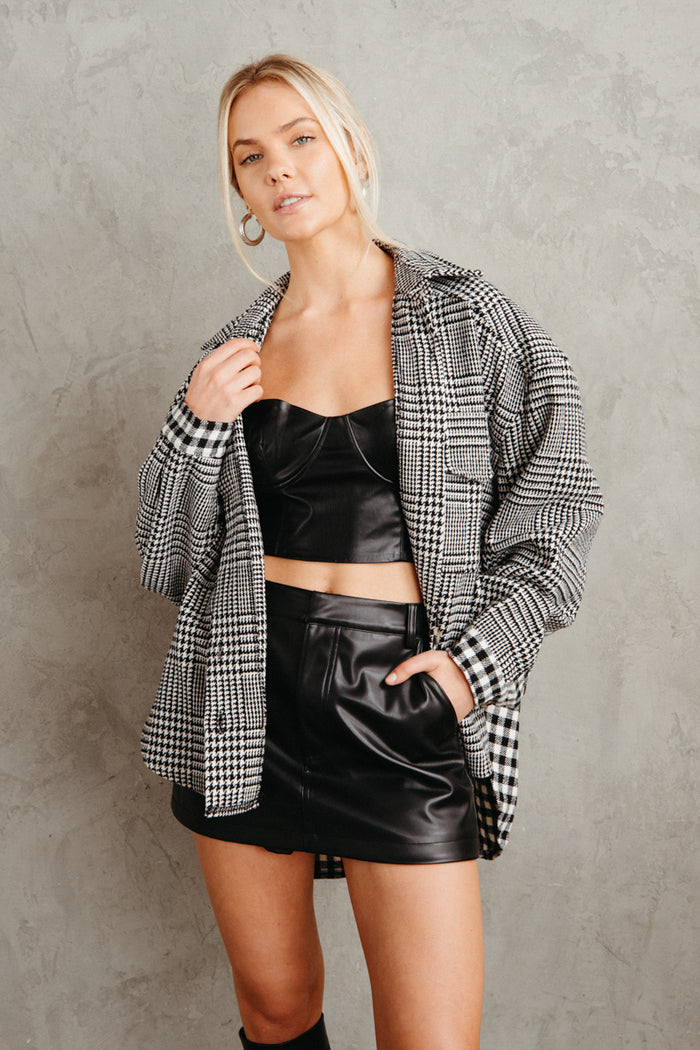 black and white jacket outfit - faux leather outfit ideas - outerwear for fall and winter