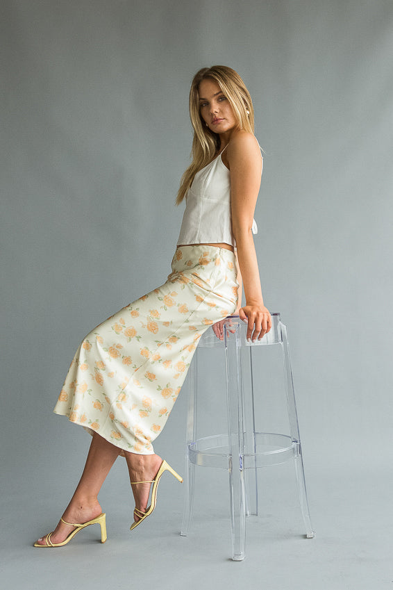 Side view | Yellow Floral satin Maxi Skirt | Brunch skirt