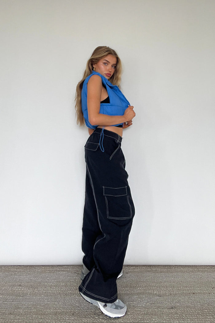 parachute pants outfit