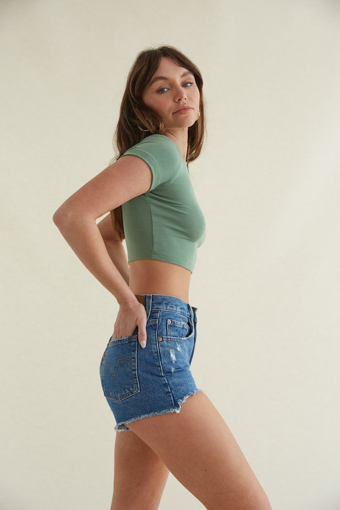 green short sleeve crop top