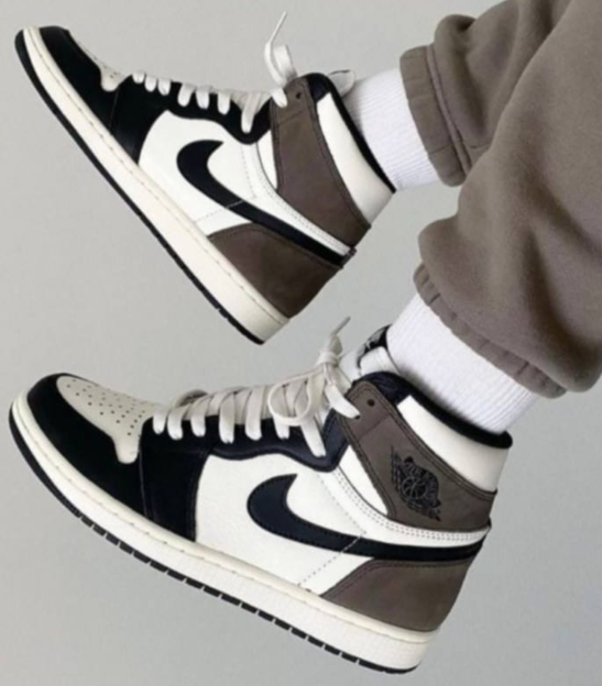 Nike original Men’s Brown Black and White High-Top Sneakers