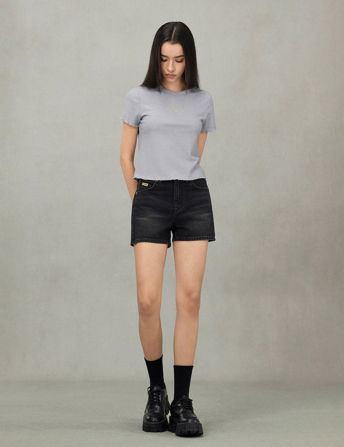 Rope Twist Logo Embroidery Fashion Fit T-shirt