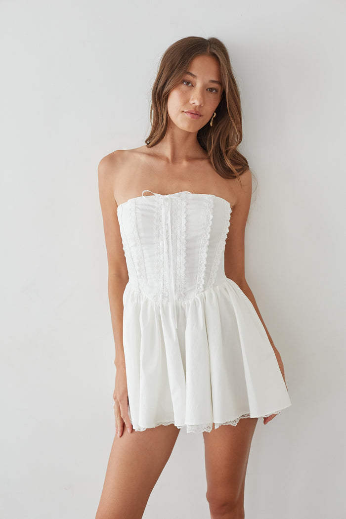 white-image | front-image | strapless white dress | lace details | feminine summer dress | elegant strapless white dress with lace trim
