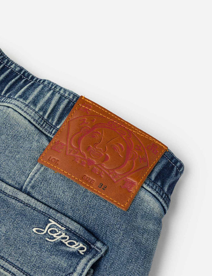 Seagull and Logo Appliqué Embroidery Fashion Fit Denim Shorts