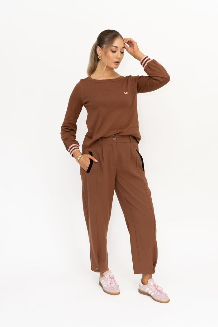 Selene Barrel Leg Trousers (Brown)