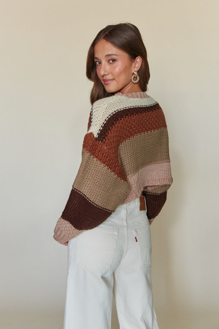 brown color block knit cropped sweater | scoop neck trendy sweater