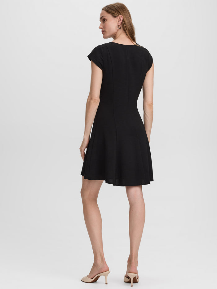 Shortsleeve V-Neck Dress