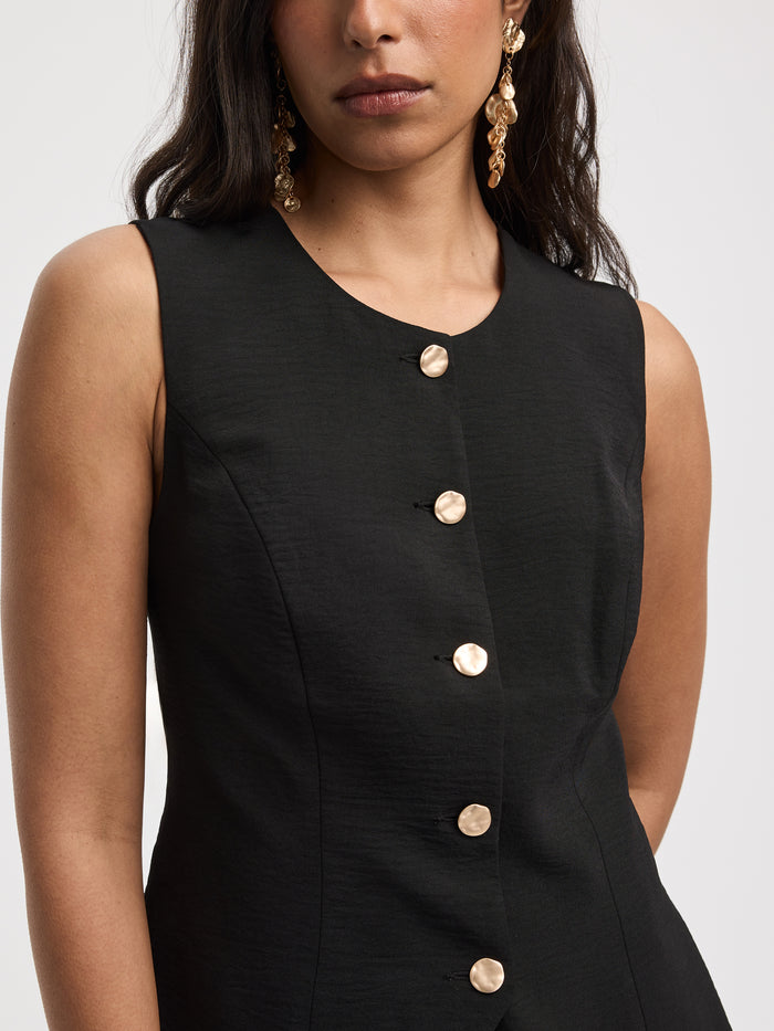 Sleeveless Fitted Vest