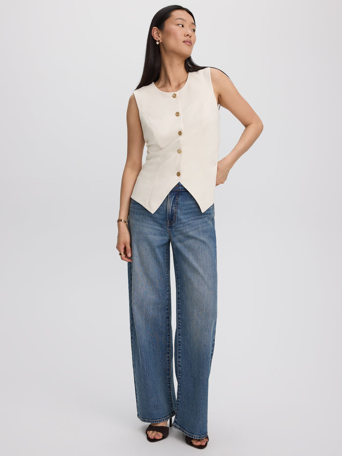 Sleeveless Fitted Vest