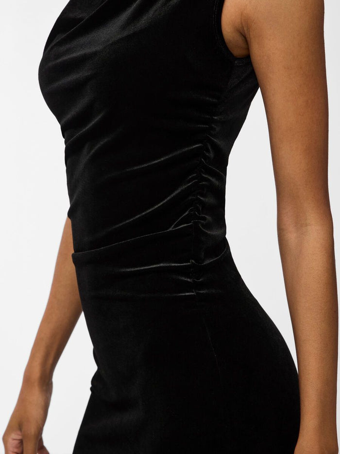 Valerie Sleeveless Maxi Dress (Black)