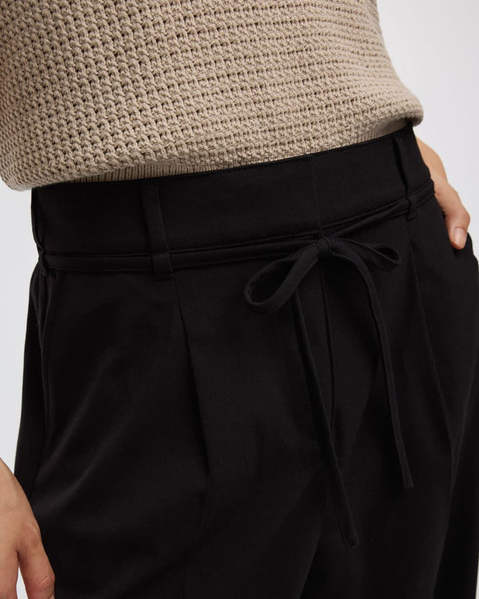 Wide-Leg High-Rise Pant - The Timeless