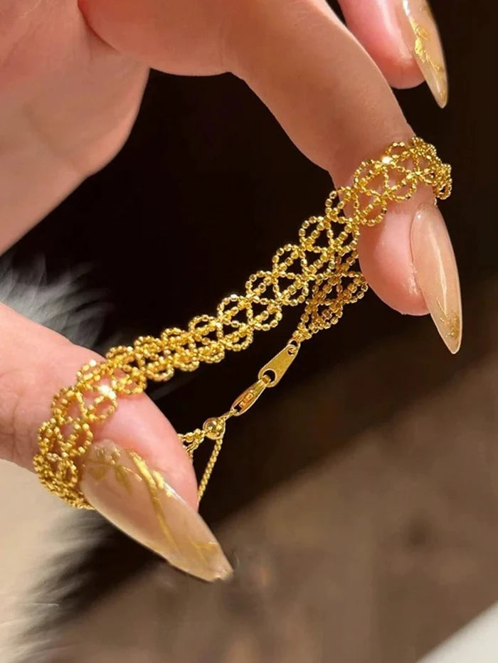 Women Elegant Gold Lace Bracelet – Delicate Floral Chain Bracelet