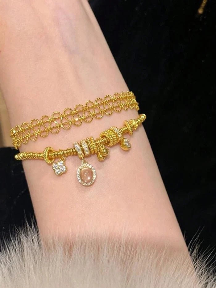 Women Elegant Gold Lace Bracelet – Delicate Floral Chain Bracelet