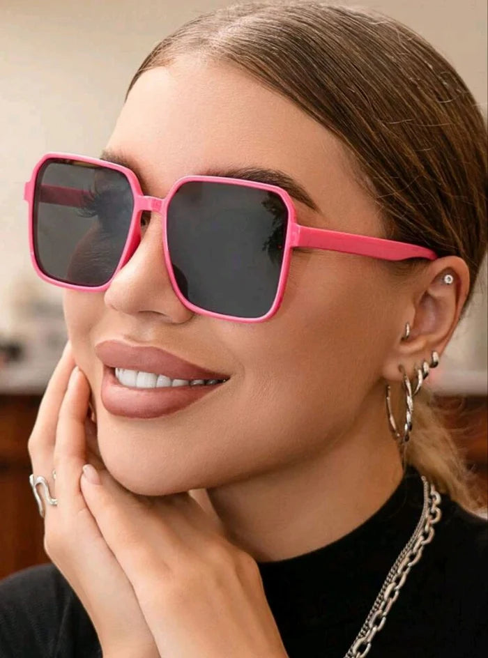 Pink-Black Lens